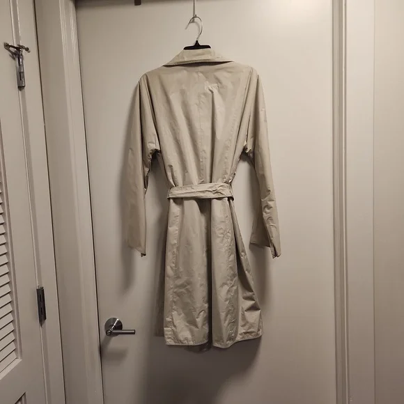 Beige vintage Cole Haan raincoat size medium - Picture 2 of 4
